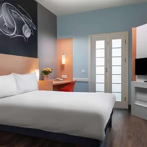 3* Hotel Ibis Airport